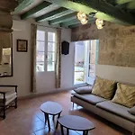 Maison De Village Du Xvii Siecle En Camargue Вилла
