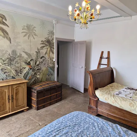 Maison De Village Du Xvii Siecle En Camargue * Le Cailar